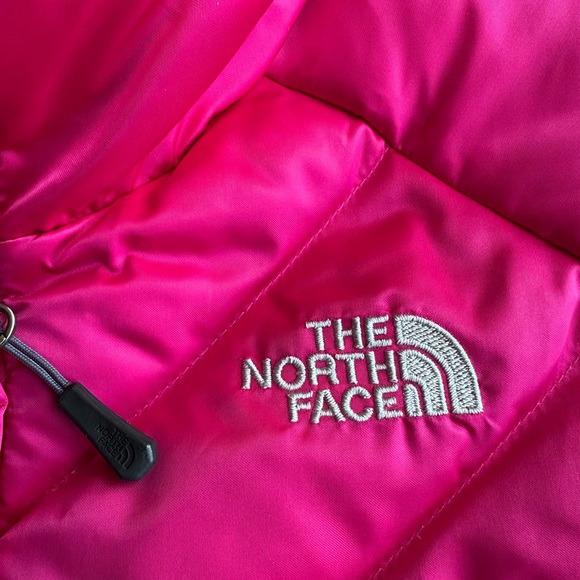 The North Face Pink 550 Fill Quilted Vest - Picture 6 of 8